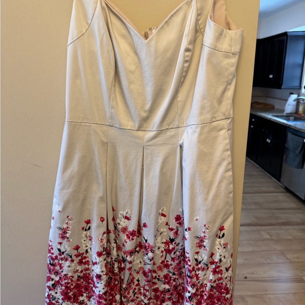 White House Black Market Strapless Dress - White and Red Floral